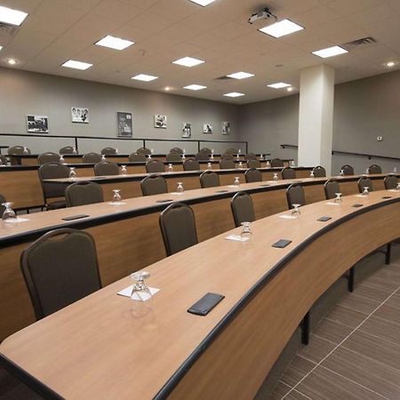 Doubletree By Hilton Binghamton Hotel Buitenkant foto