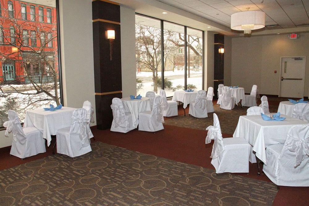 Doubletree By Hilton Binghamton Hotel Buitenkant foto