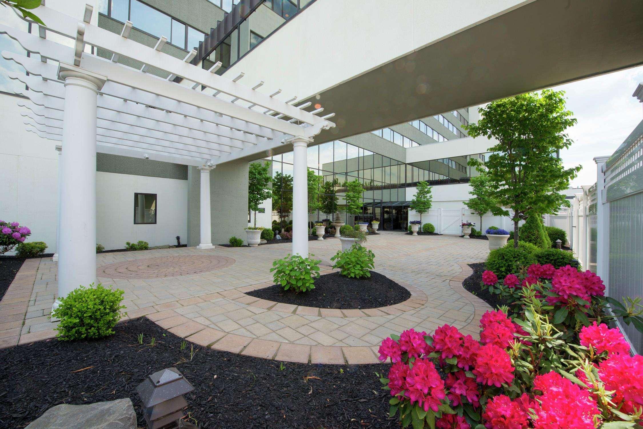 Doubletree By Hilton Binghamton Hotel Buitenkant foto