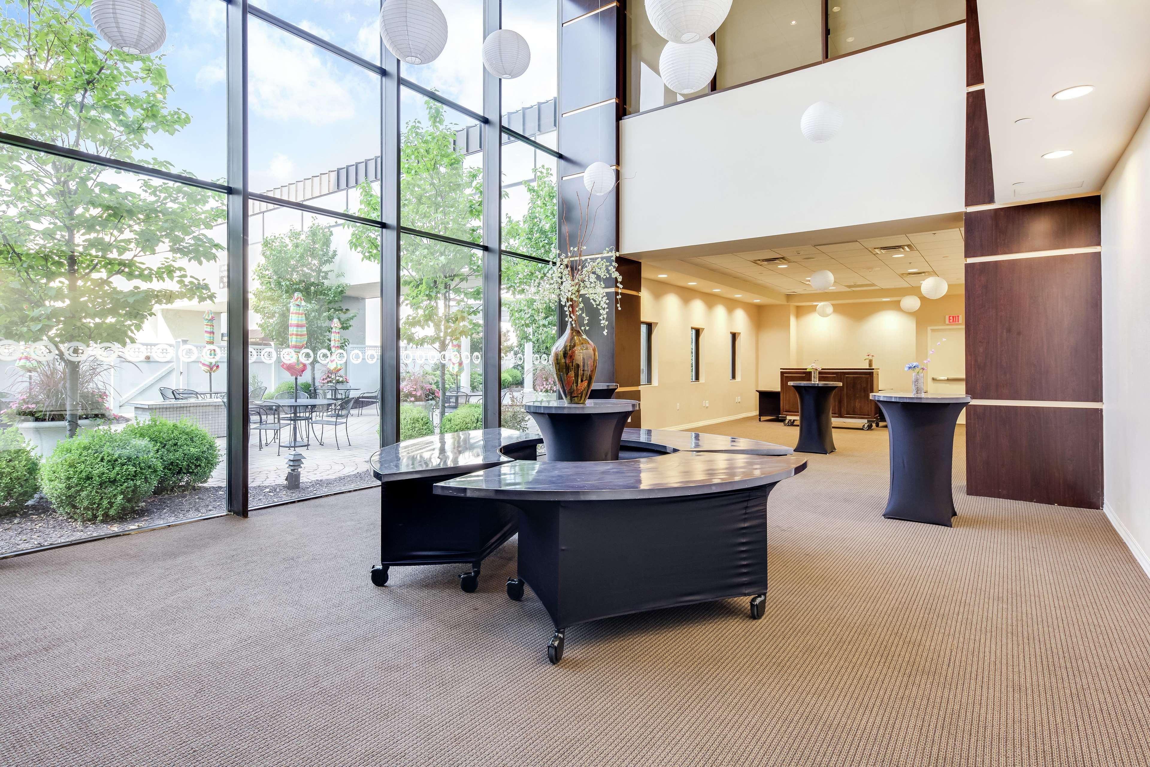 Doubletree By Hilton Binghamton Hotel Buitenkant foto