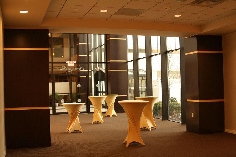 Doubletree By Hilton Binghamton Hotel Buitenkant foto