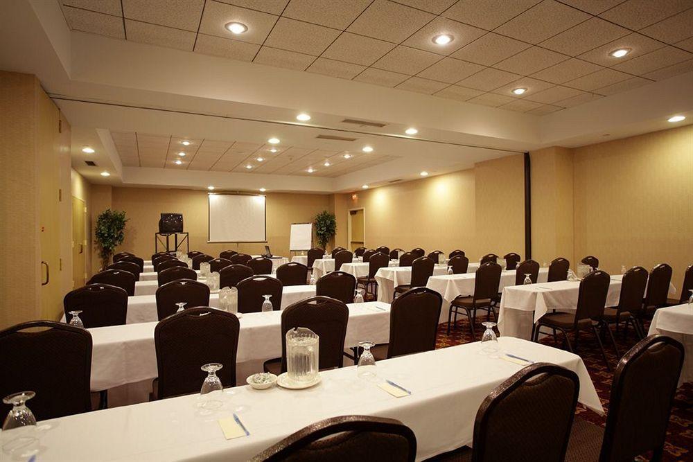 Doubletree By Hilton Binghamton Hotel Buitenkant foto
